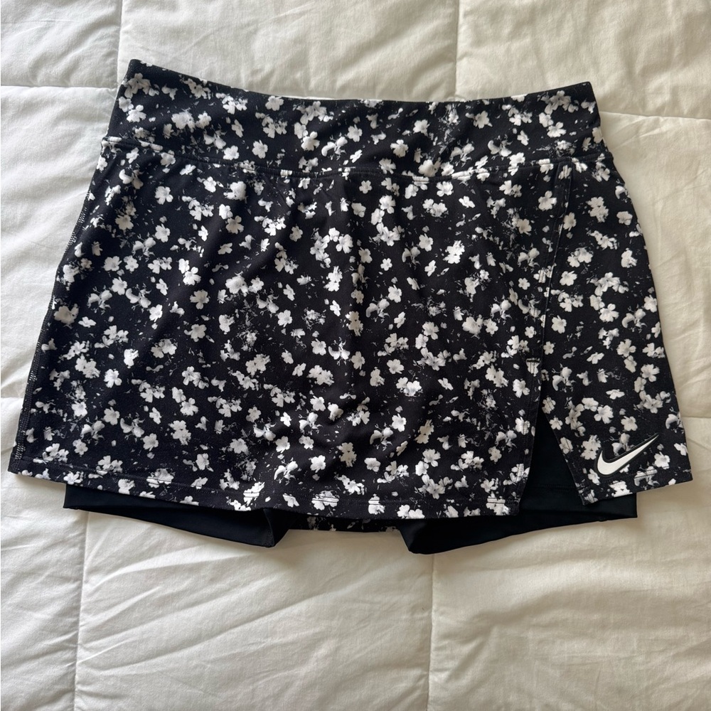 Nike Dri-FIT Black Floral Tennis Skirt